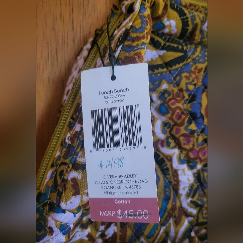 Vera Bradley Lunch Bag BUTA SPRAY Pattern NWT - Picture 3 of 3